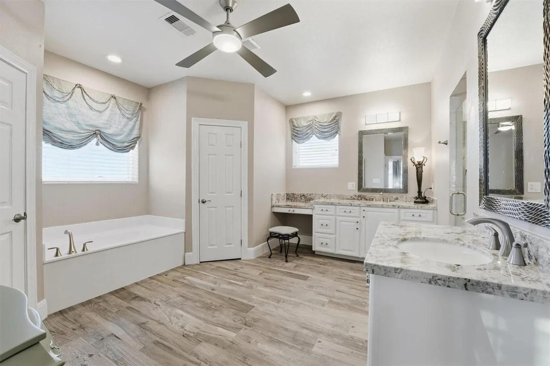 Photo of 438 Amanda Circle