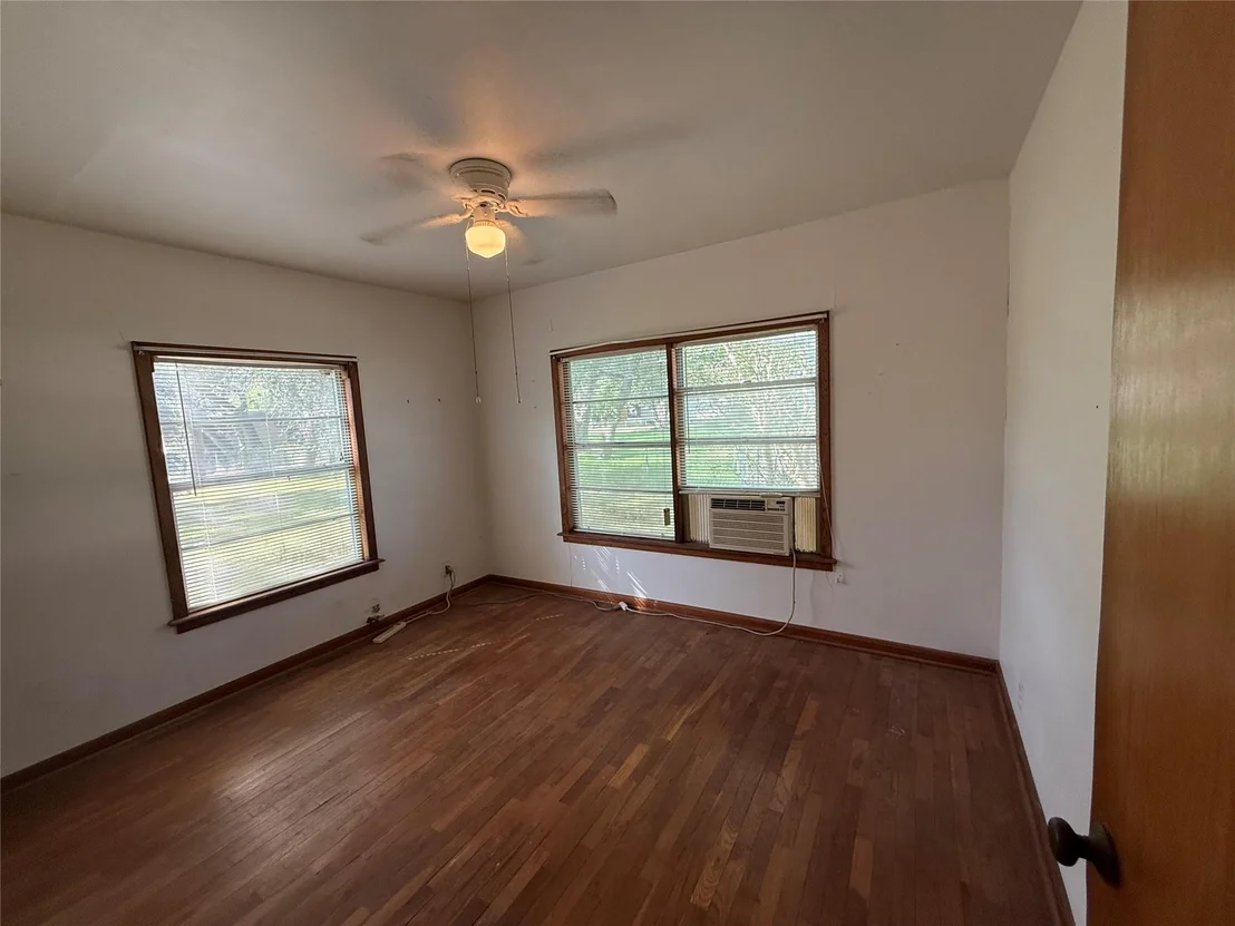 Photo of 303 5th Street