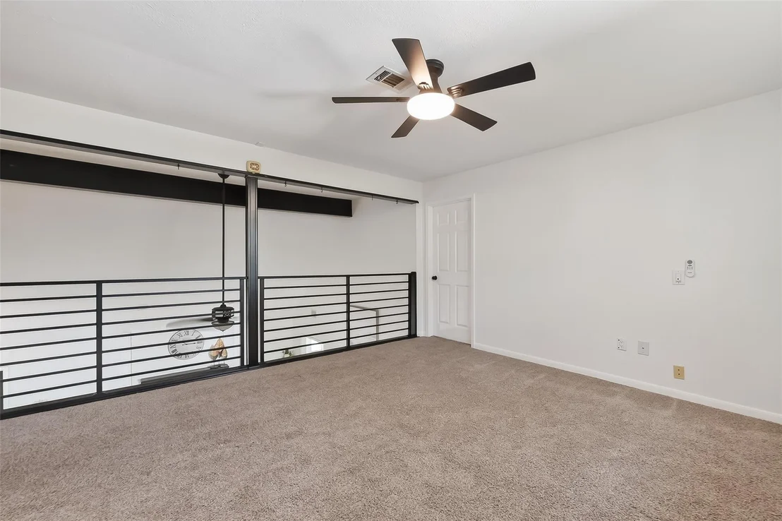 Photo of 13202 Lakecrest Drive