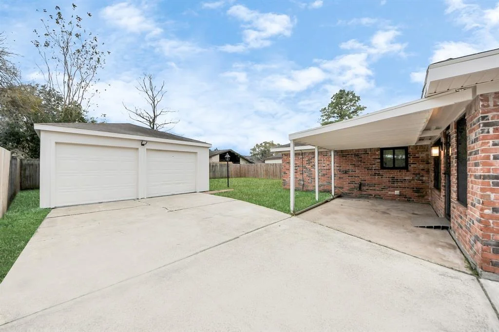 Photo of 870 Seamaster Drive