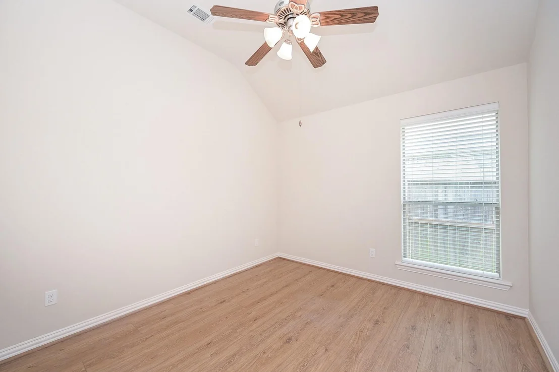Photo of 28115 Chalet Park Drive