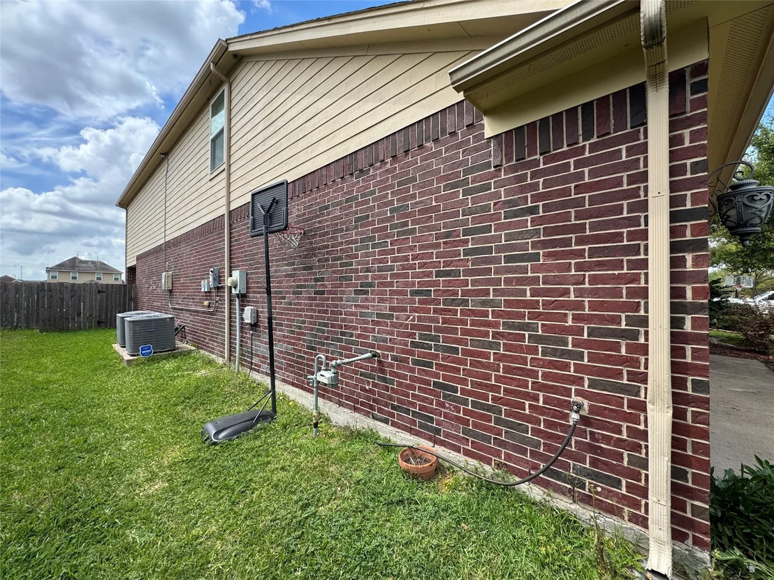 Photo of 4610 Sedgewood Drive