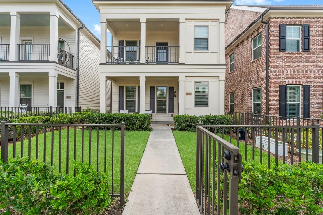 Photo of 25213 Liberty Mill Drive
