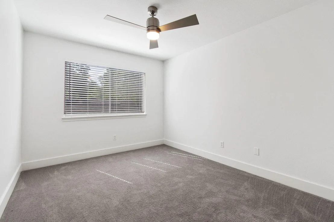 Photo of 12 Edgewood Forest Court