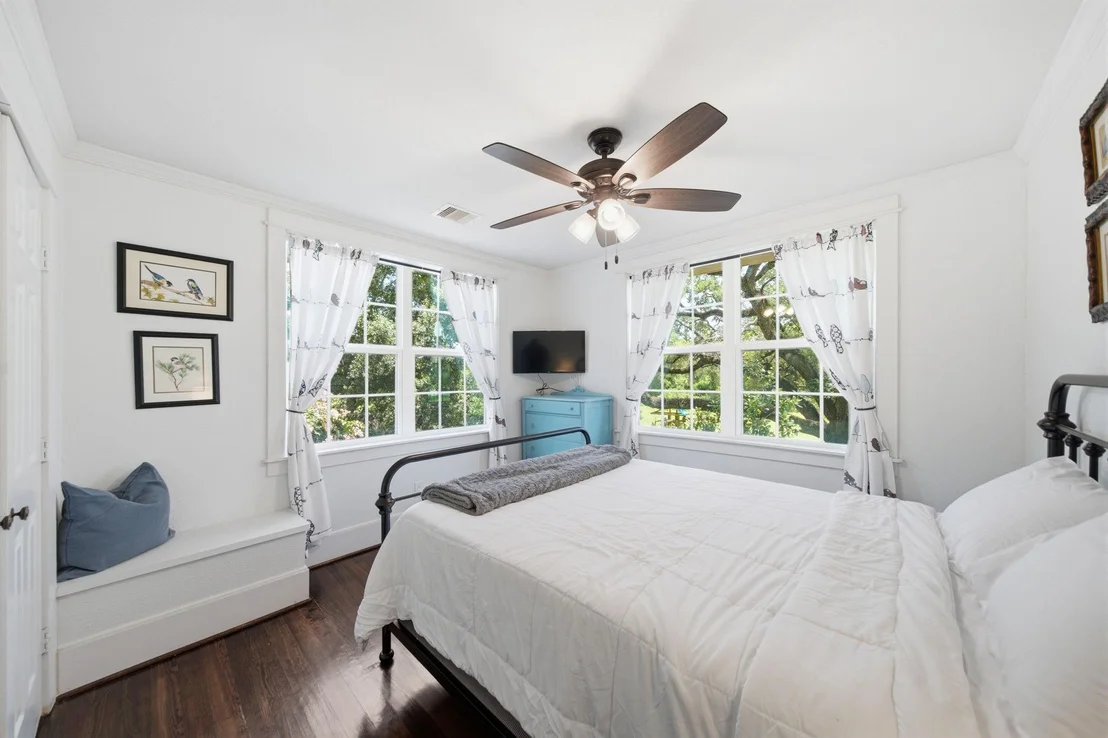 Photo of 5313 Palm Drive
