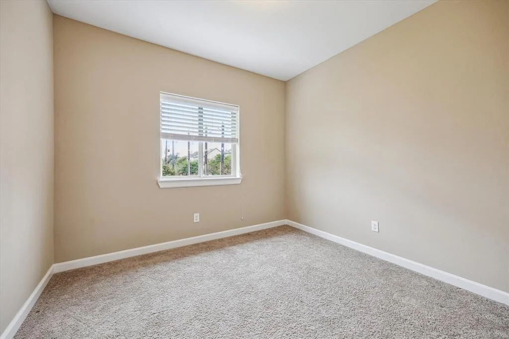 Photo of 8823 Narrow Leaf Street
