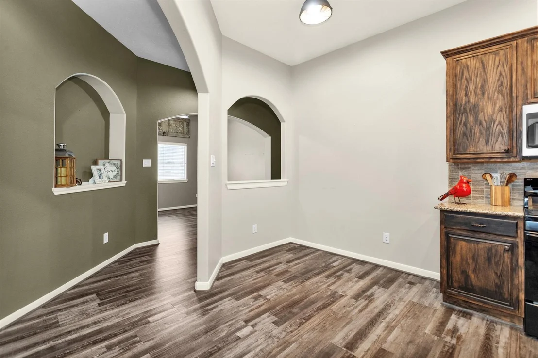 Photo of 15843 Collinsville Drive