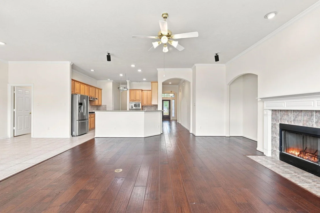 Photo of 6127 Merry Pine Court