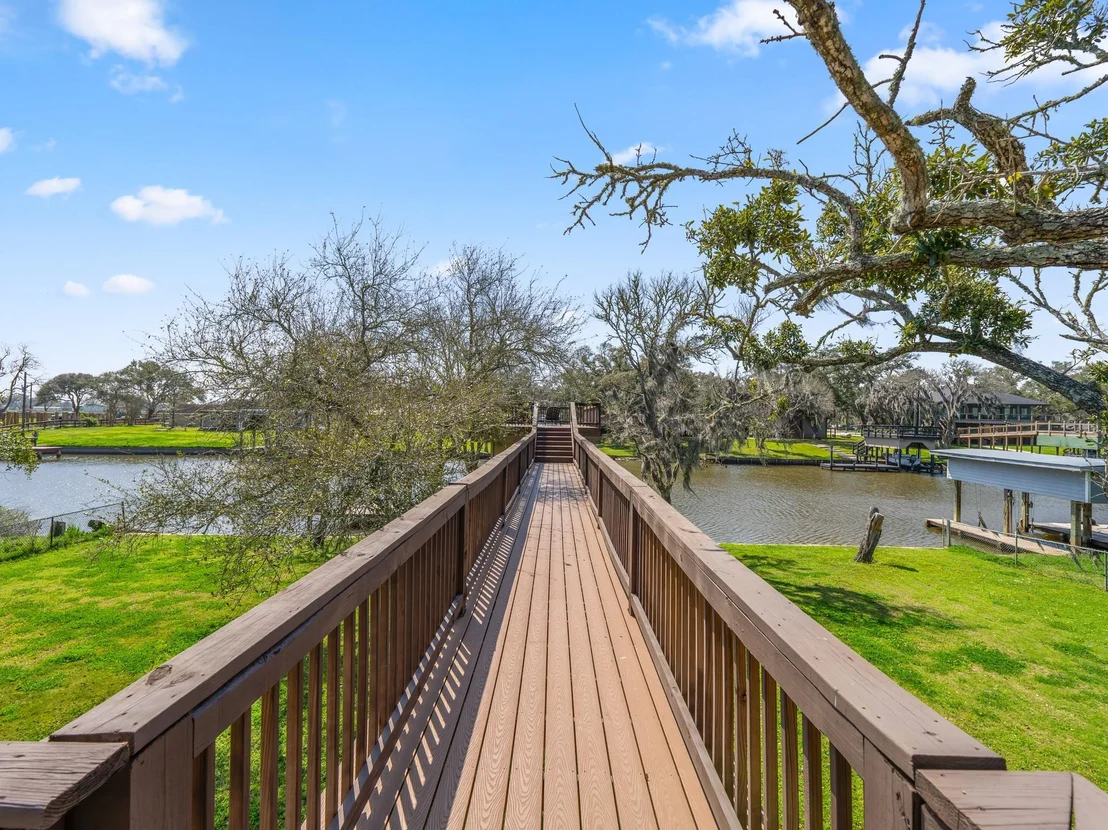 Photo of 1225 Private Road 652