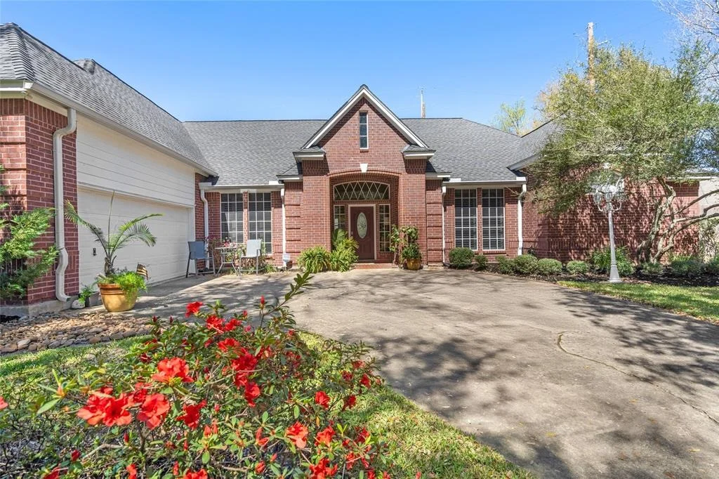 Photo of 5702 Summerfield Lane