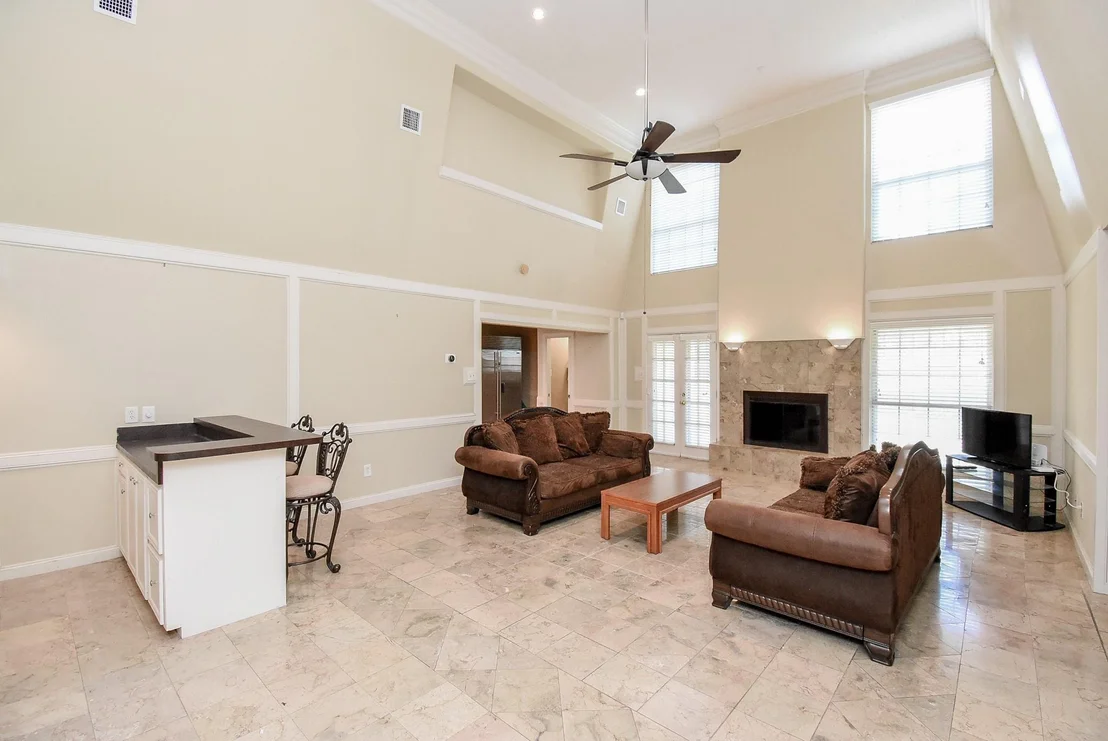 Photo of 426 Longview Drive