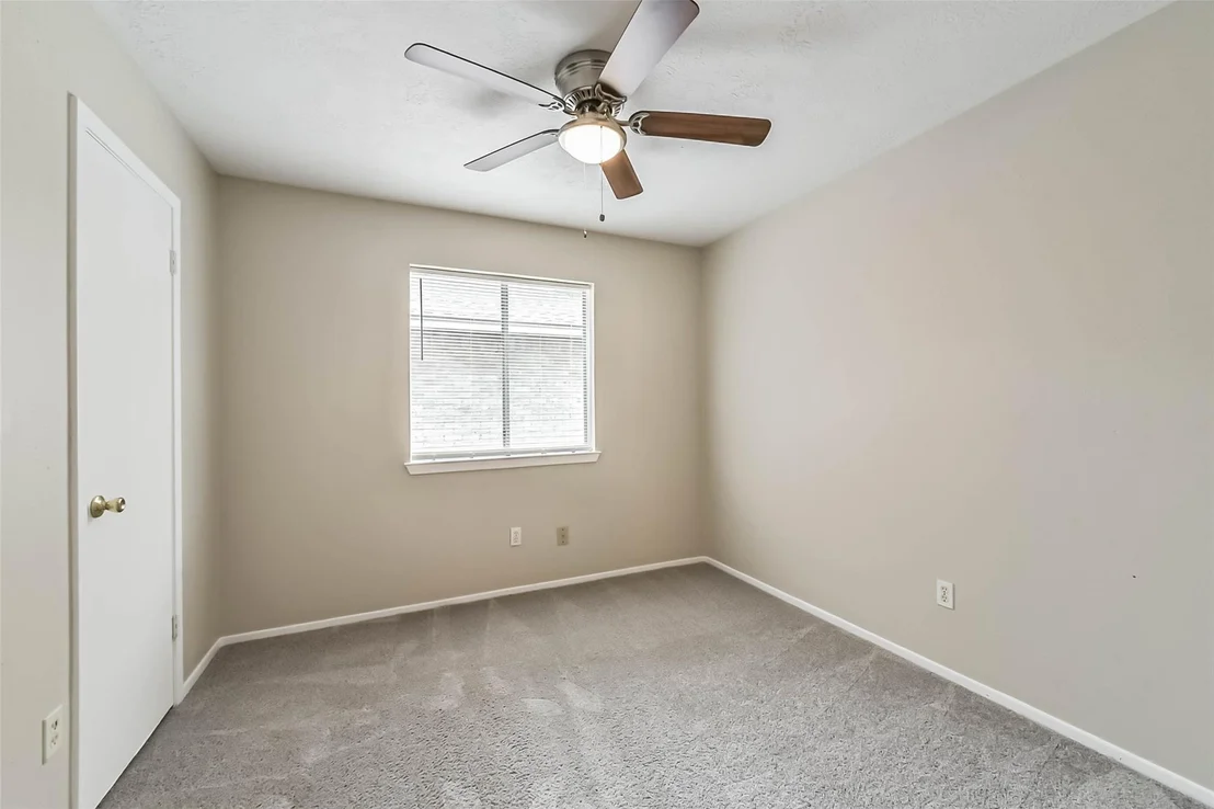 Photo of 20015 Lions Gate Drive