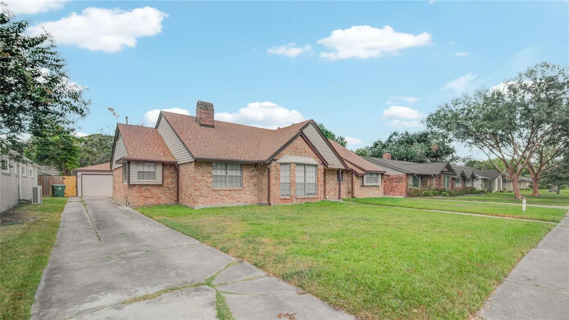 Photo of 5518 Dumfries Drive