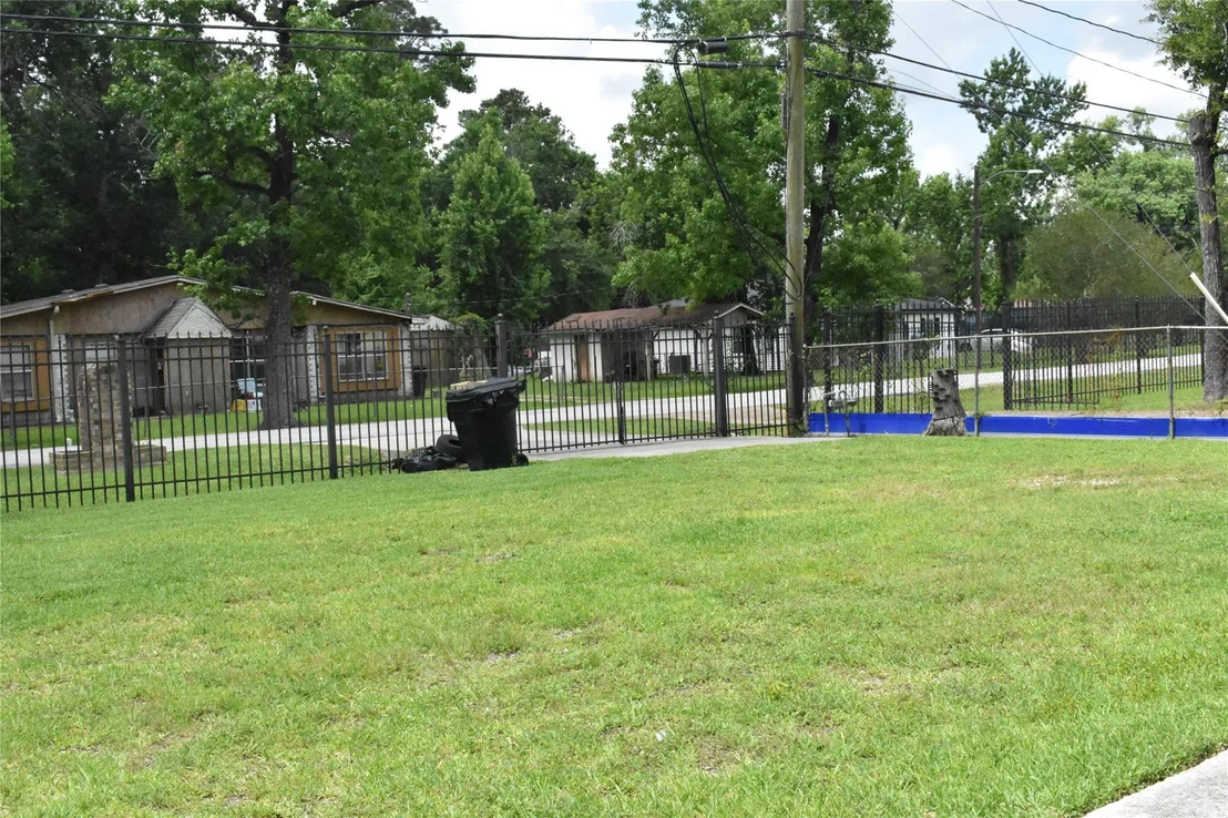 Photo of 8535 Parkette Drive