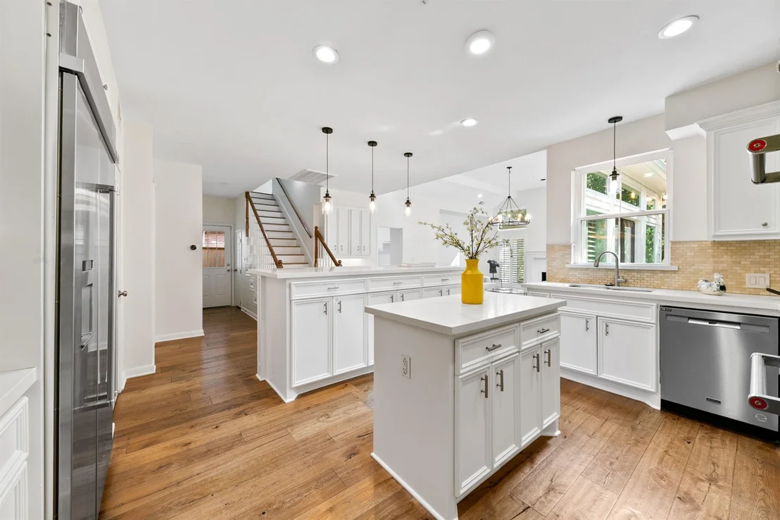 Photo of 1127 Lashbrook Drive