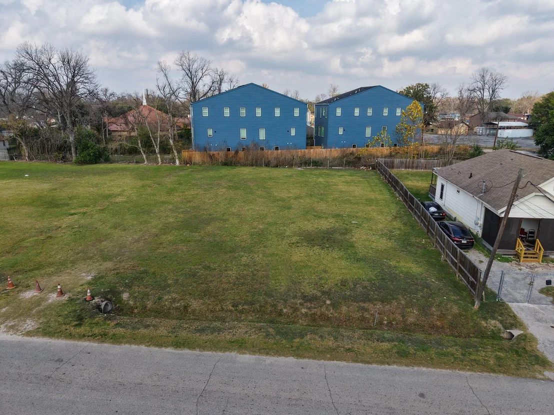 Photo of 950 Granville Drive