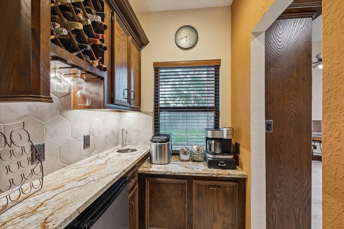 Photo of 608 Westview Terrace Drive
