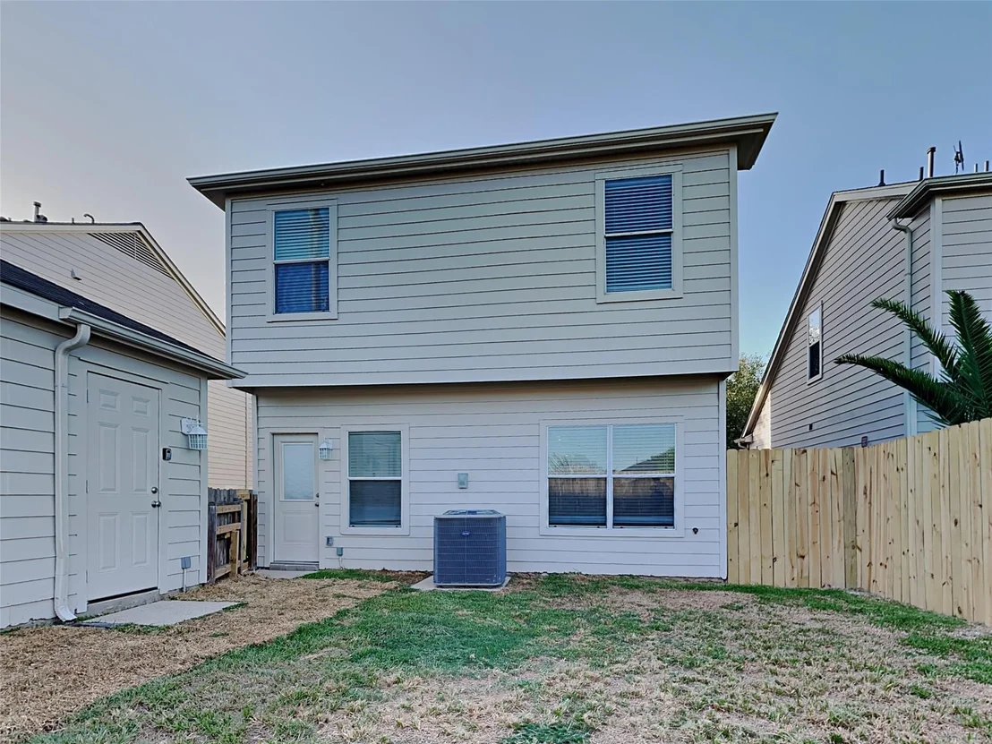 Photo of 18819 Sandelford Drive