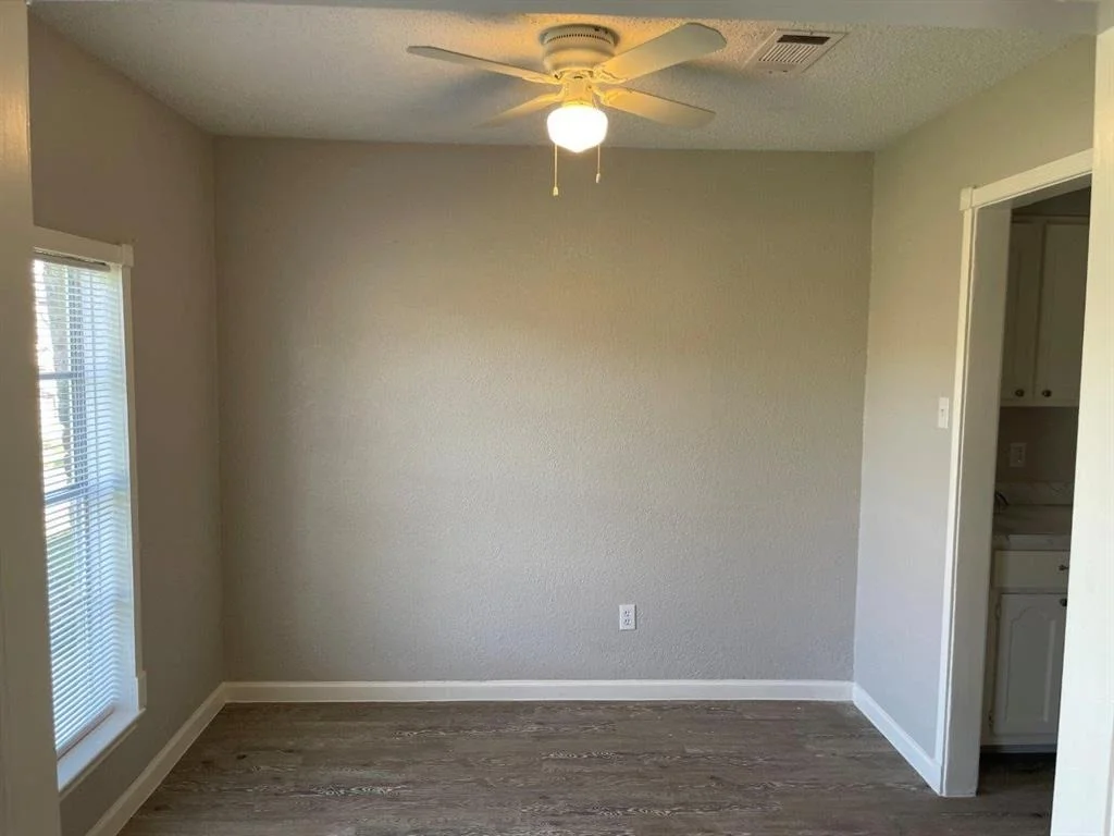 Photo of 4914 Fairgreen Lane