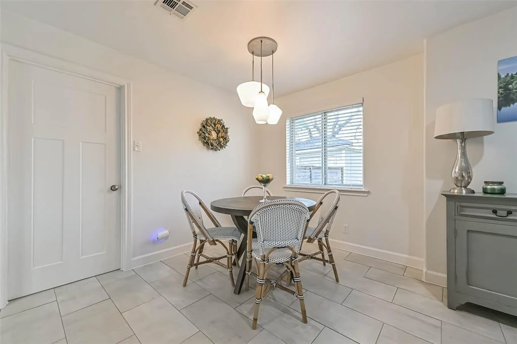 Photo of 5830 Valkeith Drive