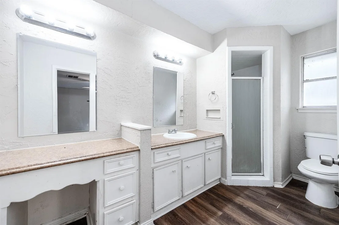 Photo of 7526 Antoine Drive