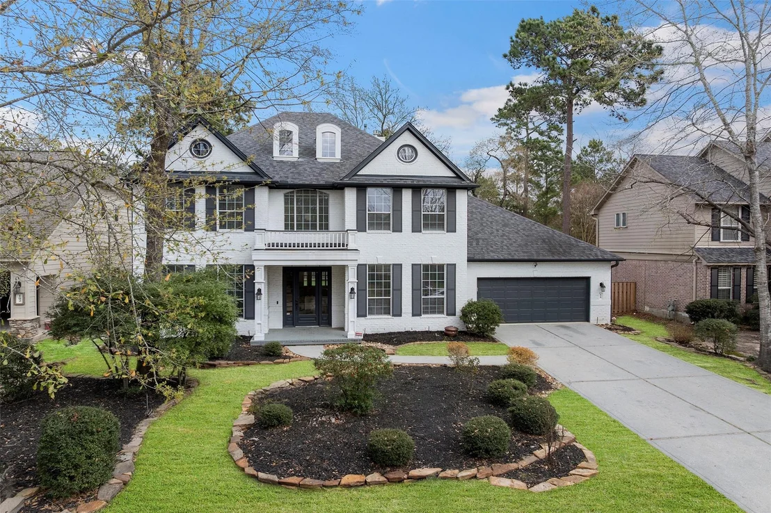 Photo of 98 E Beckonvale Circle