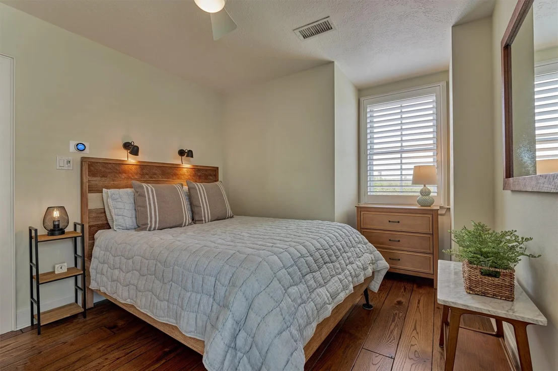 Photo of 22 E Shore Drive