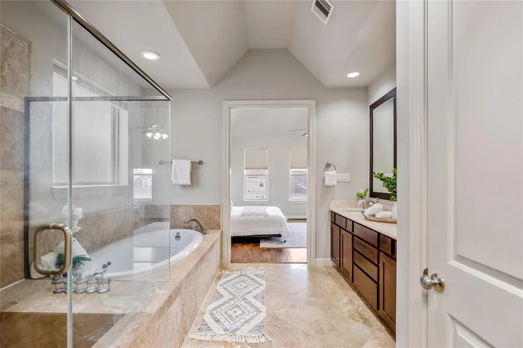 Photo of 10913 Upland Park