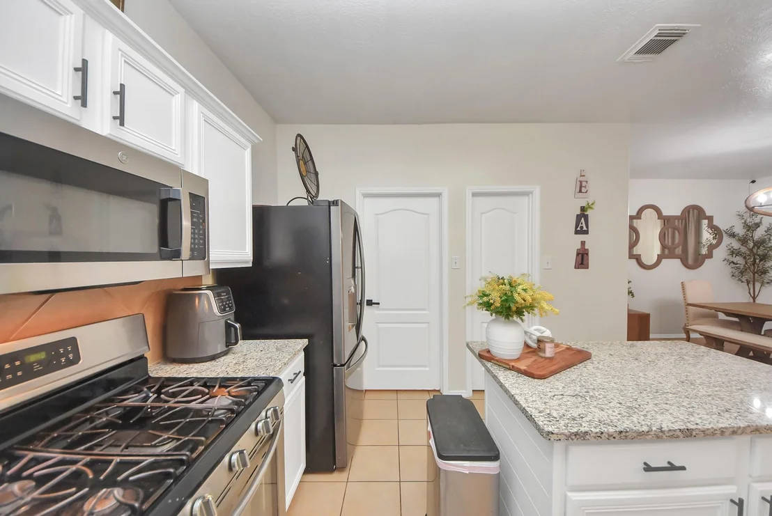 Photo of 24915 Oconee Drive