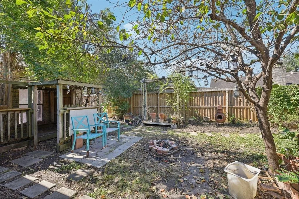 Photo of 7202 Las Brisas Drive