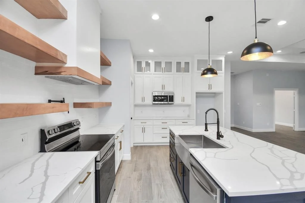 Photo of 226 Edgewater Drive