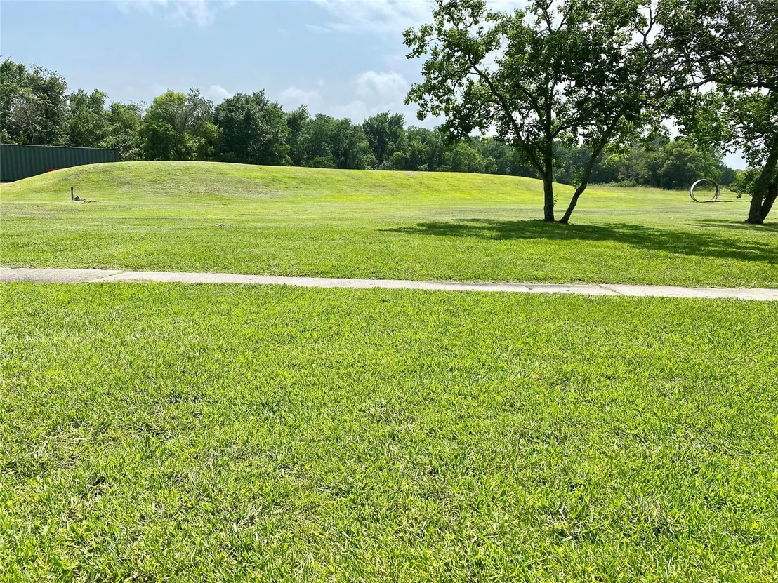 Photo of 2609 Hughes Road
