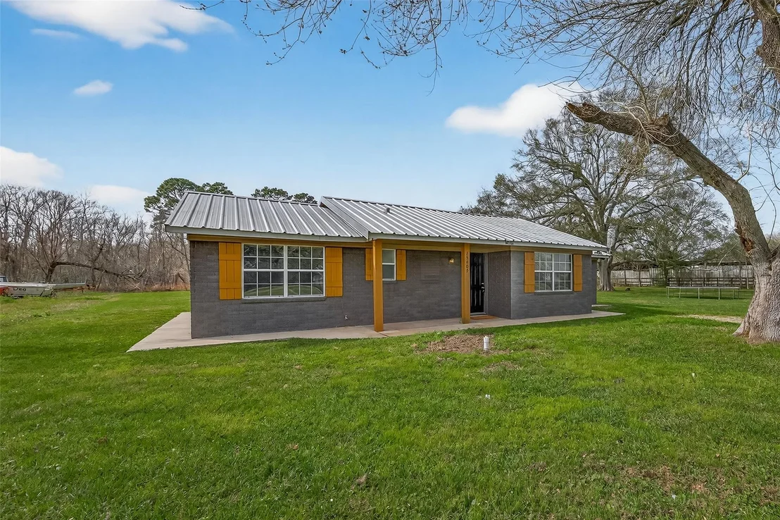 Photo of 25409 Pebble Drive
