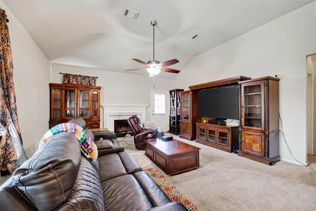Photo of 7230 Oak Walk Drive