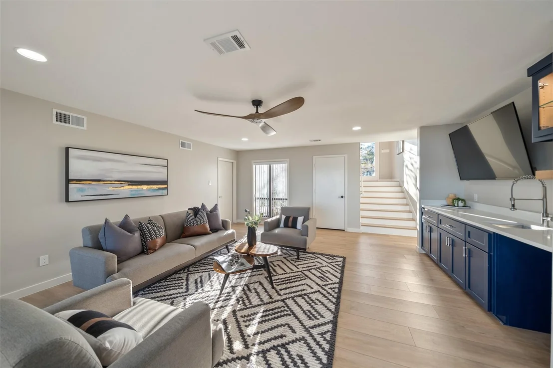 Photo of 11819 Thoreau Drive