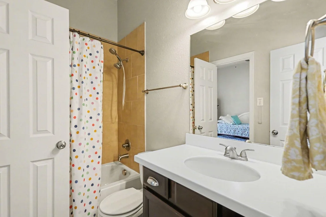 Photo of 27006 Cliff Pointe Lane