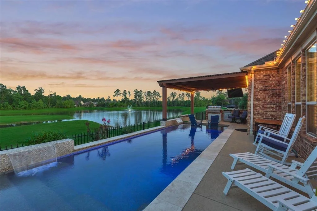 Photo of 368 Connemara Drive