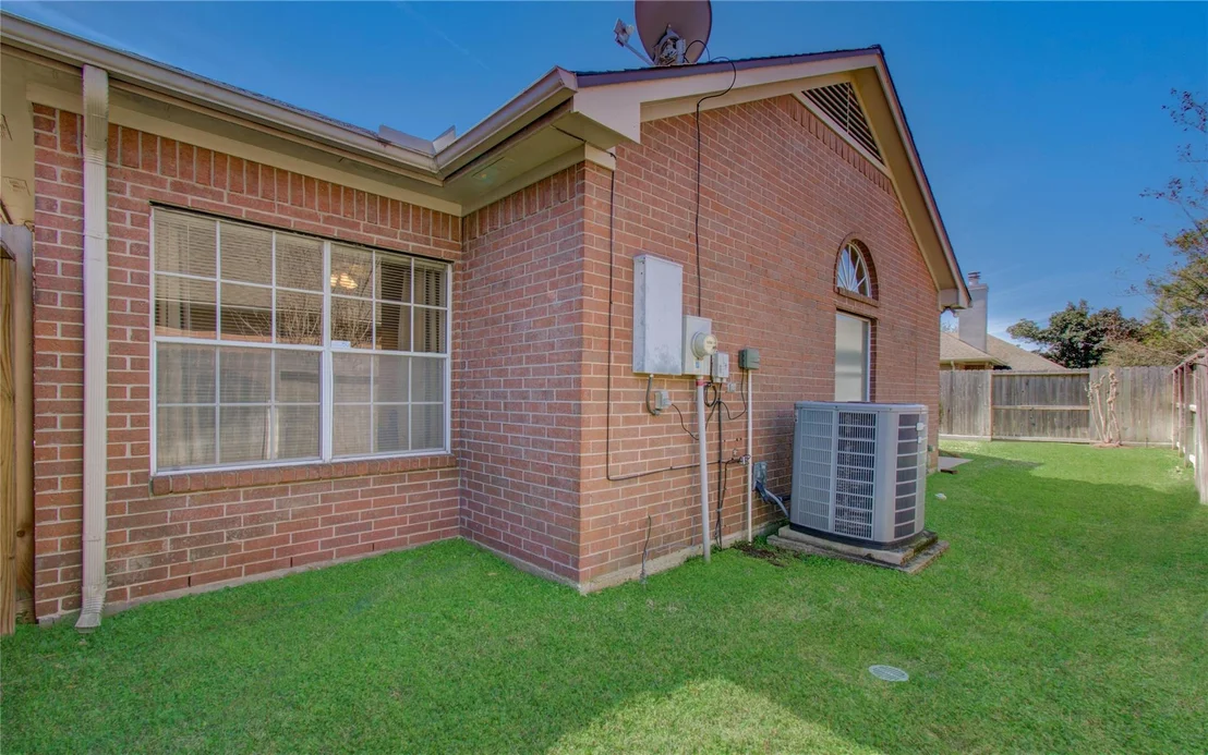 Photo of 13730 Senca Park Drive
