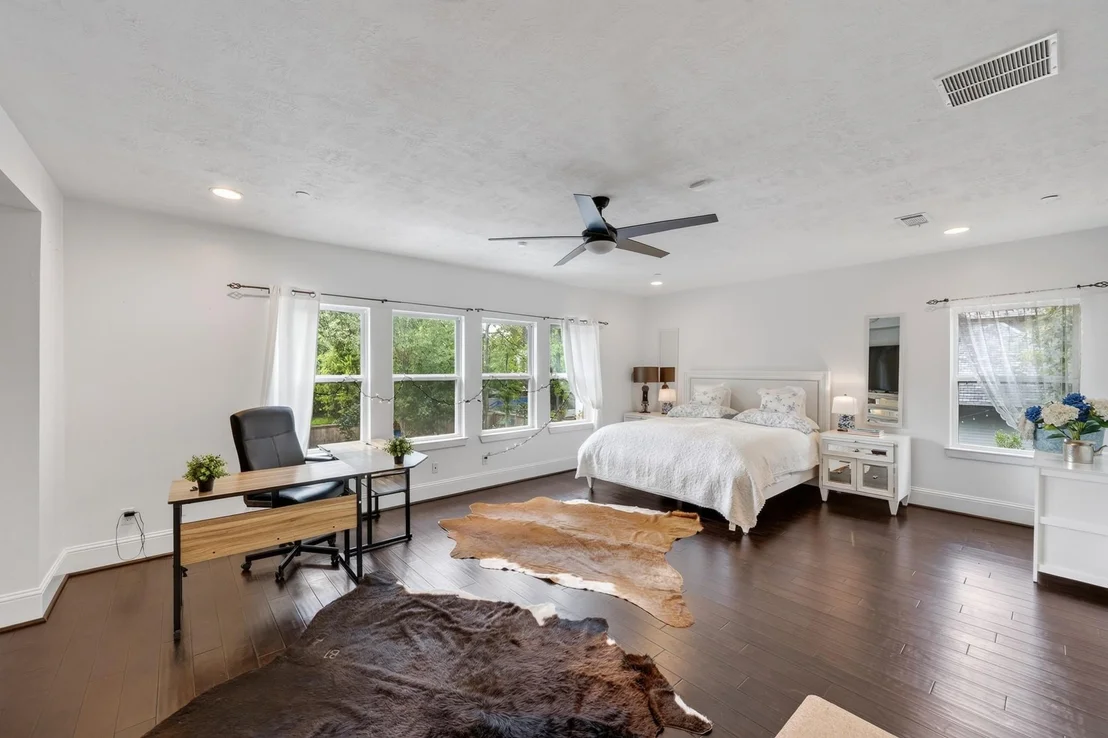 Photo of 335 Voss Road