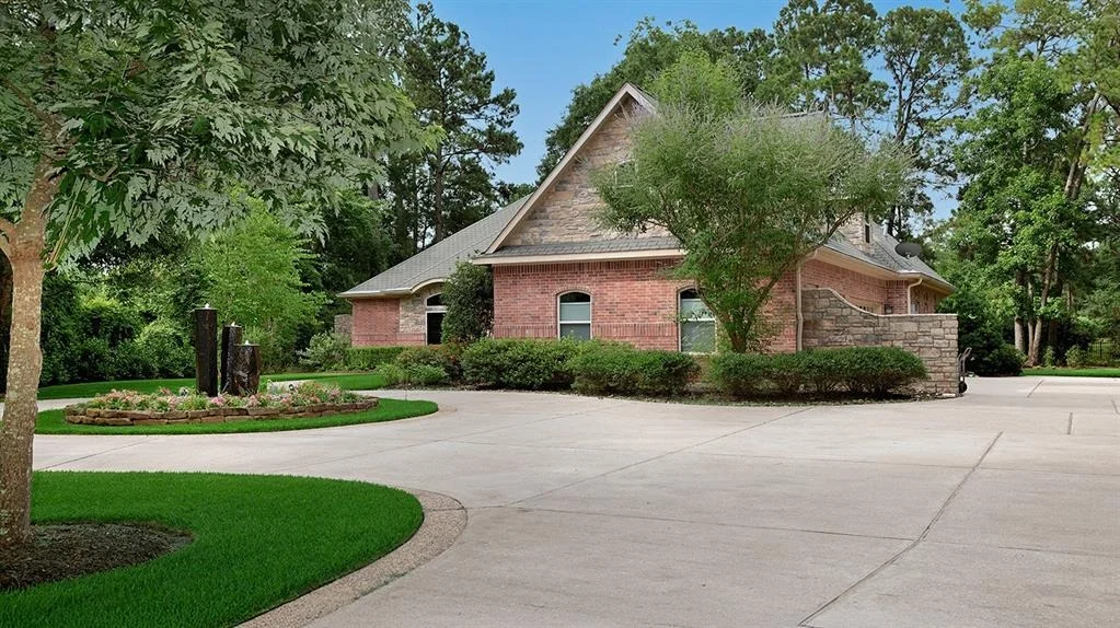 Photo of 11 Chestnut Hill Court