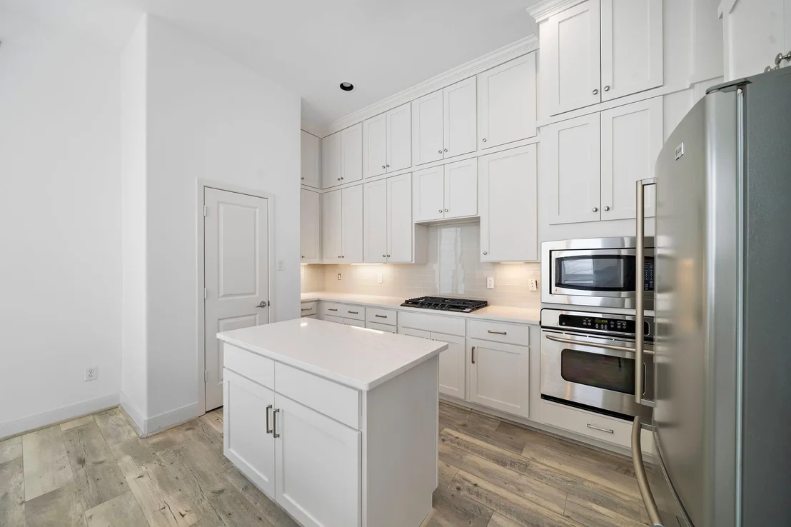 Photo of 906 Reinerman Street