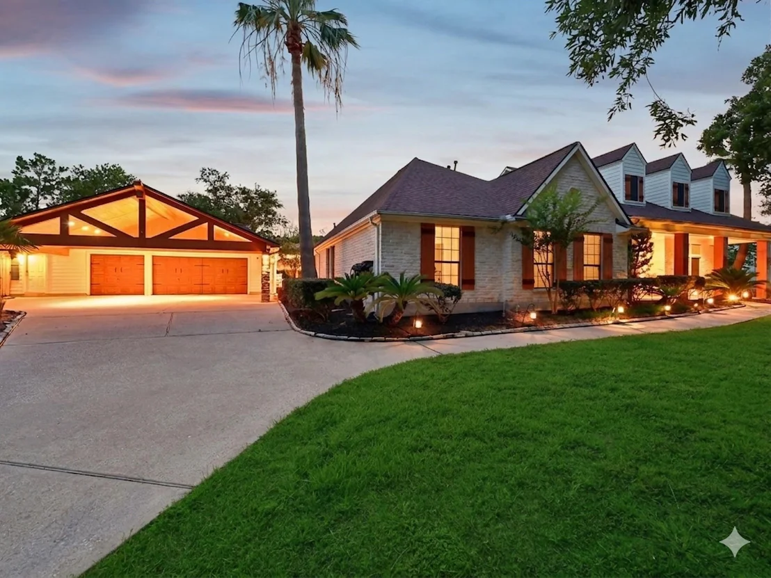 Photo of 2037 Lakeside Drive