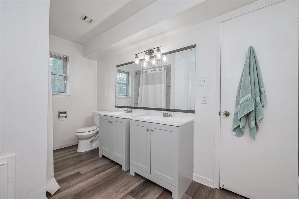 Photo of 5310 Foresthaven Drive