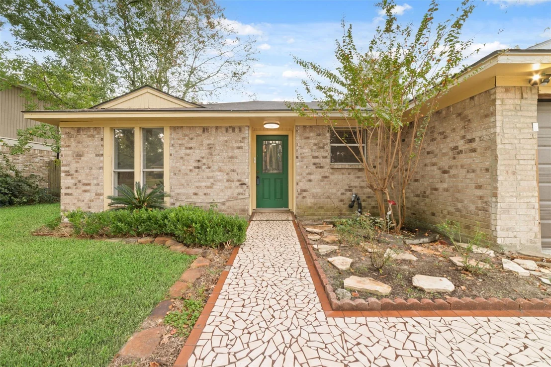 Photo of 2318 Gumspring Lane