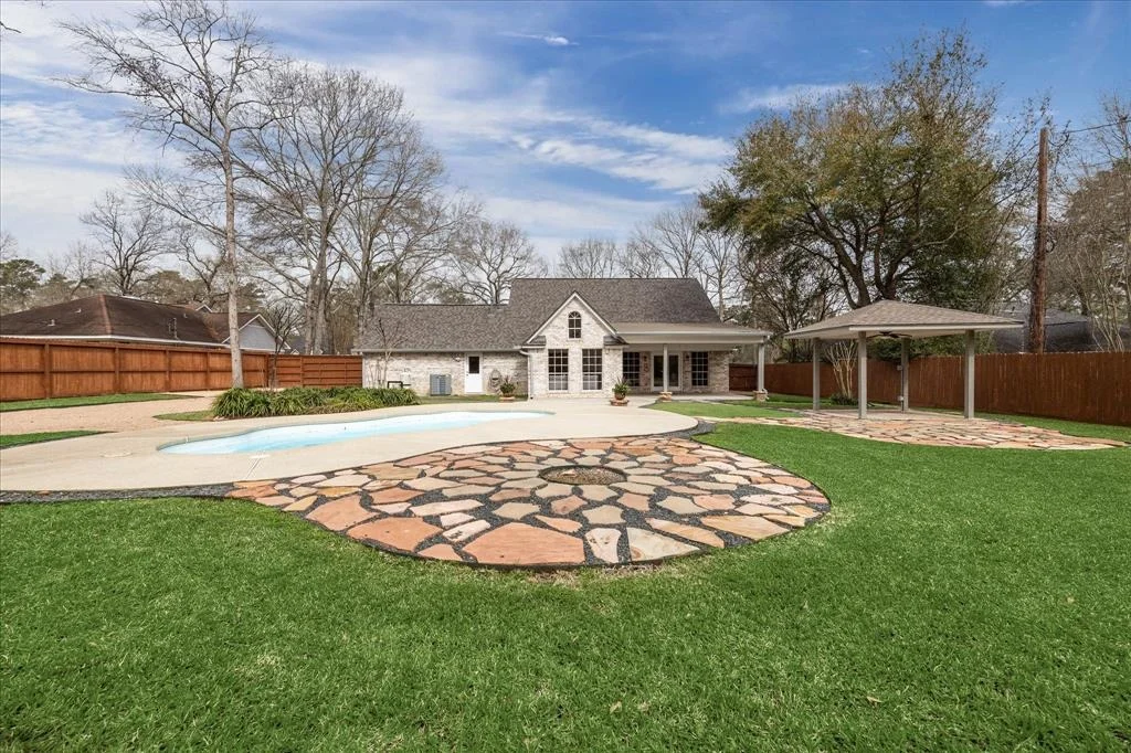 Photo of 2461 Pebblebrook Circle