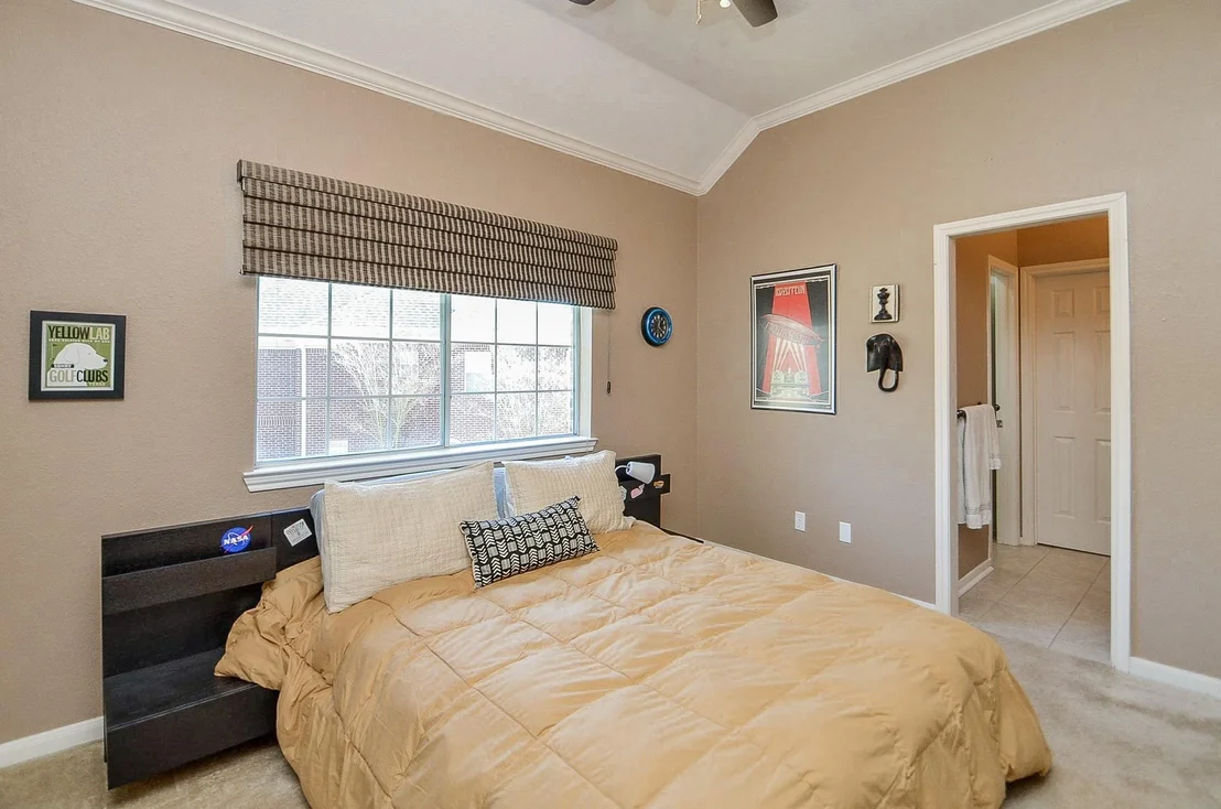 Photo of 22807 Two Rivers Lane