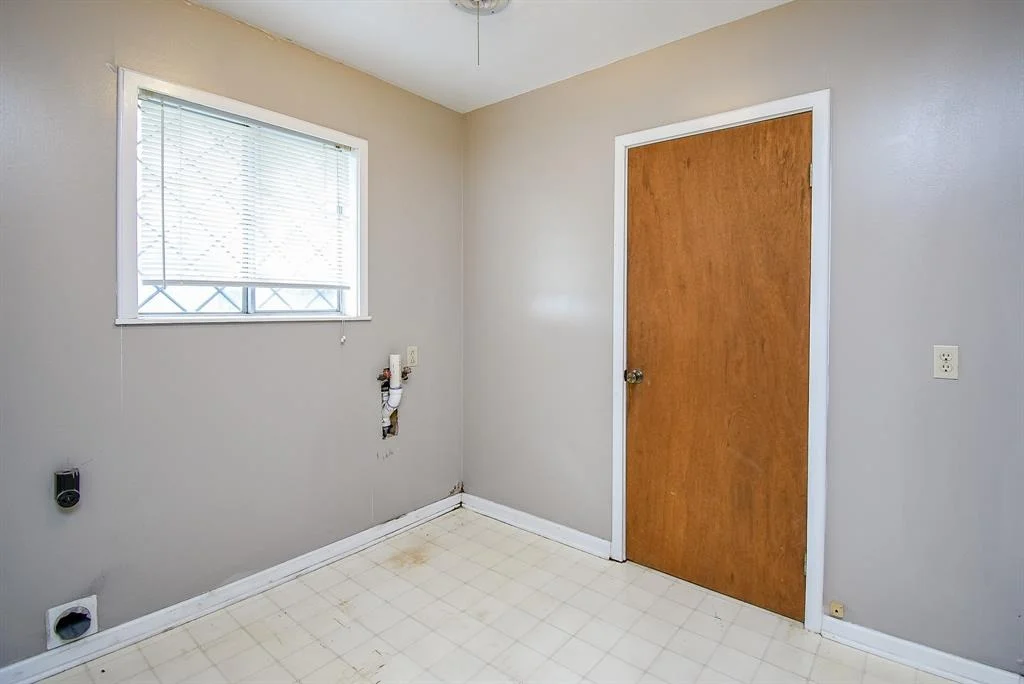 Photo of 912 Spruce Avenue