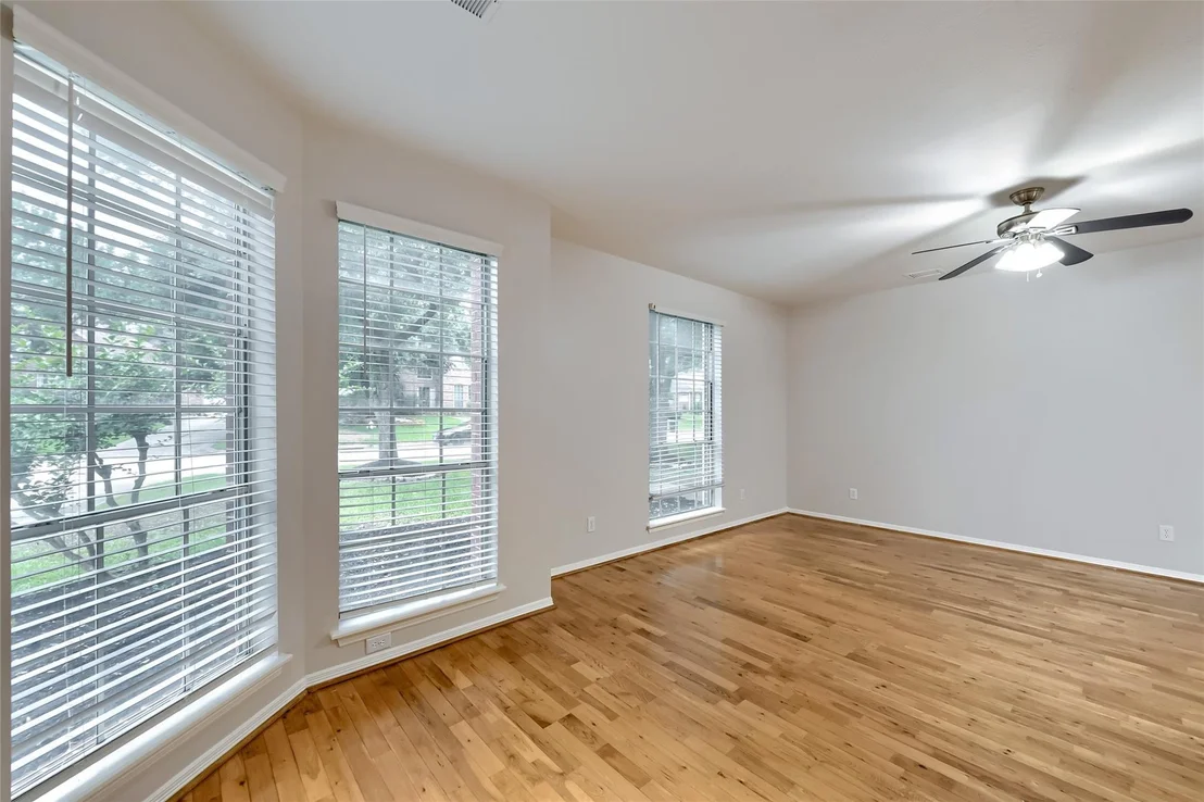 Photo of 20119 Forest Drive