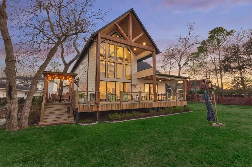 Photo of 925 Paradise Lane
