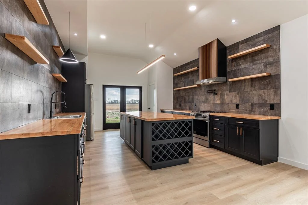 Photo of 1302 Sailfish Dr